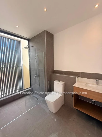 Villa neuve à vendre à  3 chambres,piscine privée