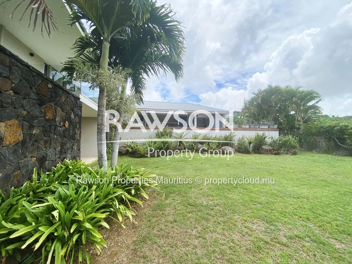 4 Bedroom Villa | Secure Residence | Mountain View | Piton