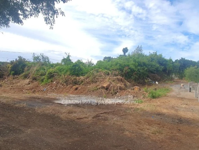 Terrain  résidentiel  exceptionnel à vendre à La Salette Grand Baie