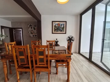 5 Bedroom Villa