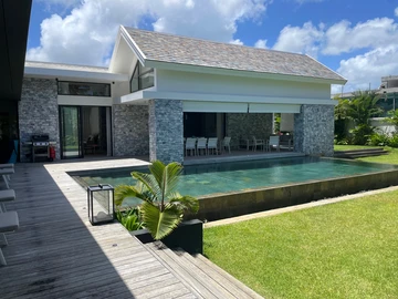 4 Bedroom Villa