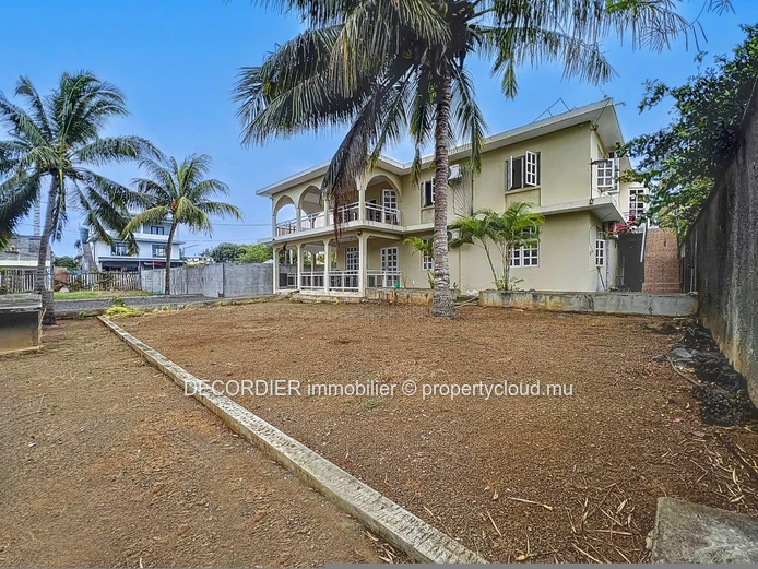 Grande maison composée de 4 appartements (Mandat exclusif)