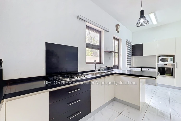 Maison mitoyenne à vendre – Grand Baie