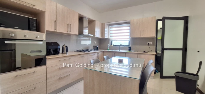 Furnished 3-Bedroom Apartment, Vacoas 
