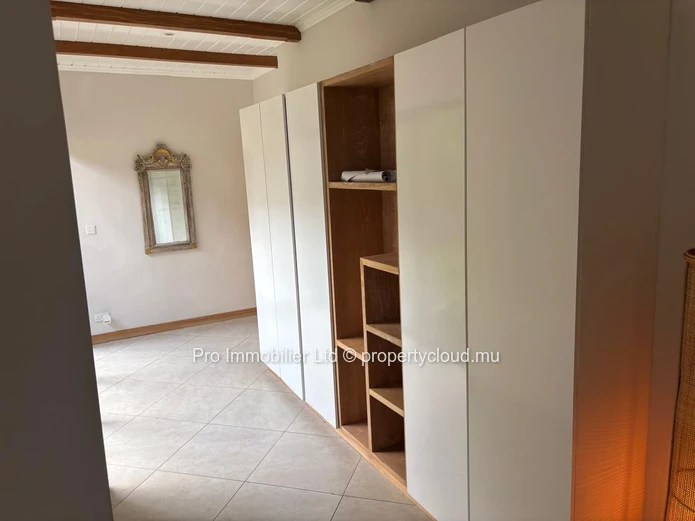For Rent ,Spacious Furnished Villa in Black River