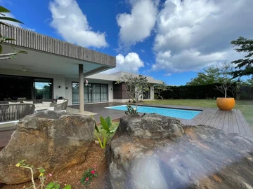 4 Bedroom Villa