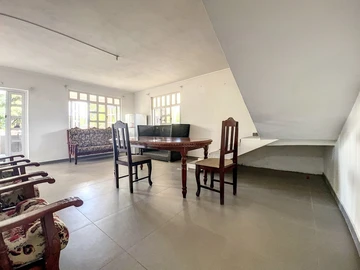 6 Bedroom House