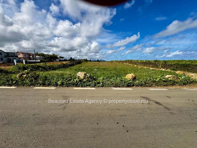 Residential Plot for Sale – Le Bouchon, Trois Boutiques