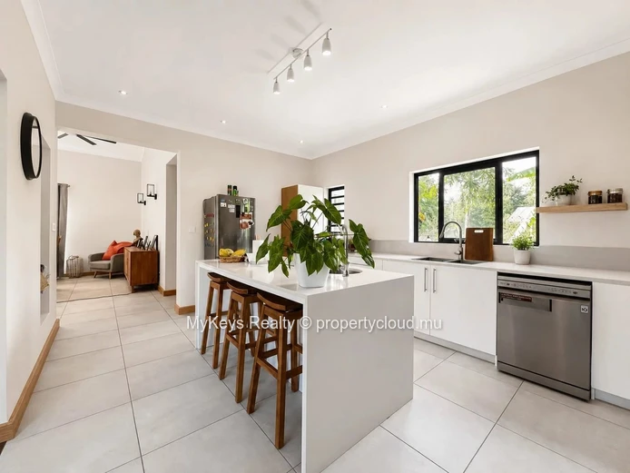 3-Bedroom Contemporary Villa – Tamarin