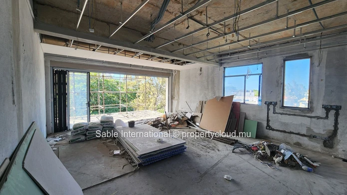 SeaView 3-Bedroom Apartment for Sale in Pereybere with rooftop shared Pool