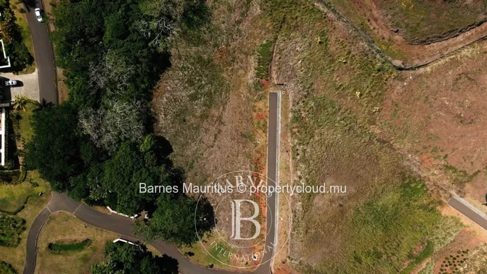 Bel Ombre - Plot of land with mountain views - 1,513 m²