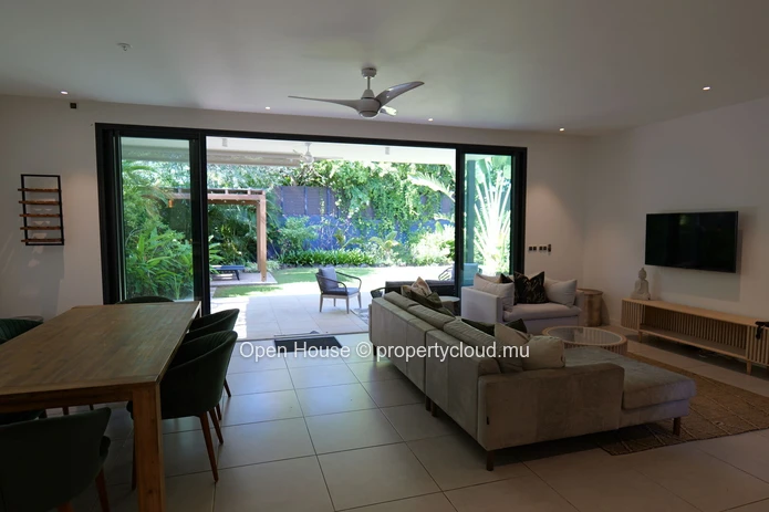 Luxury 3-Bedroom PDS Villa with Private Pool in Tamarin