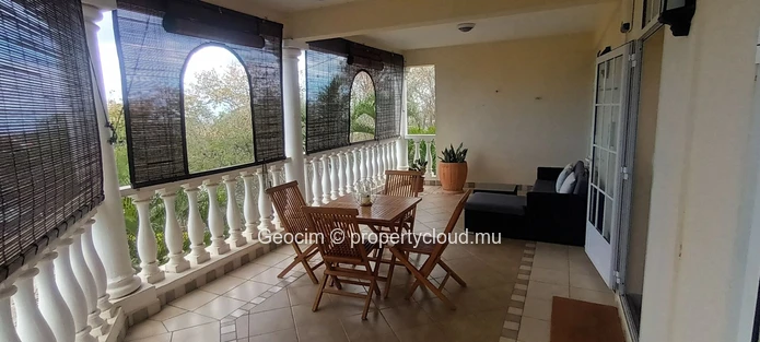 Flic en Flac Morc Anna fully furnished 2 bedrooms flat. Terrace 23 sqm. Sea View. Available now. (Sole Mandate)