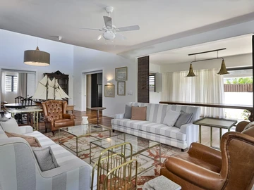 5 Bedroom Villa