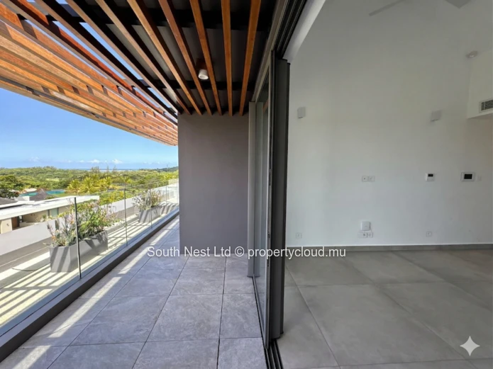 Luxury villa with access to a 5-star lifestyle in Valriche