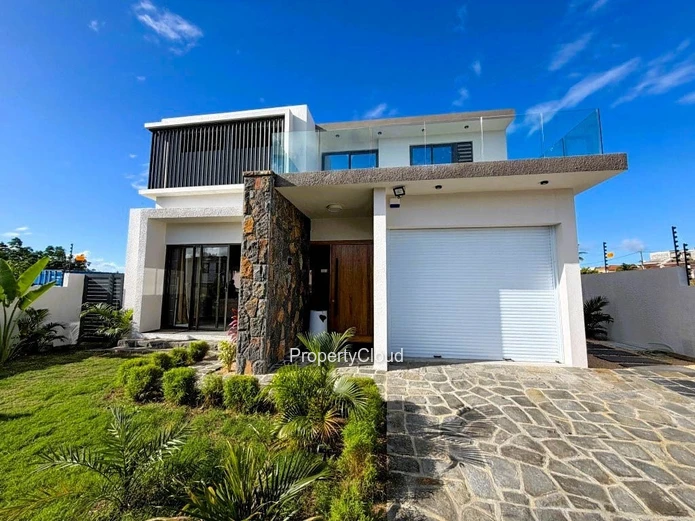 Elegant 4-Bedroom Villa For Rent– Trou Aux Biches, North