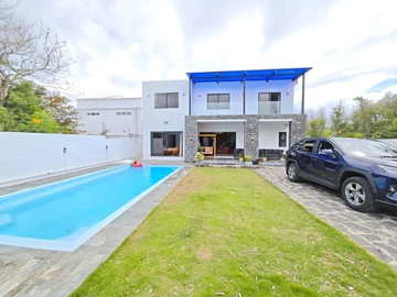 4 Bedroom Villa