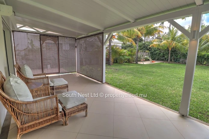 4-bed family house in a prestigious estate.