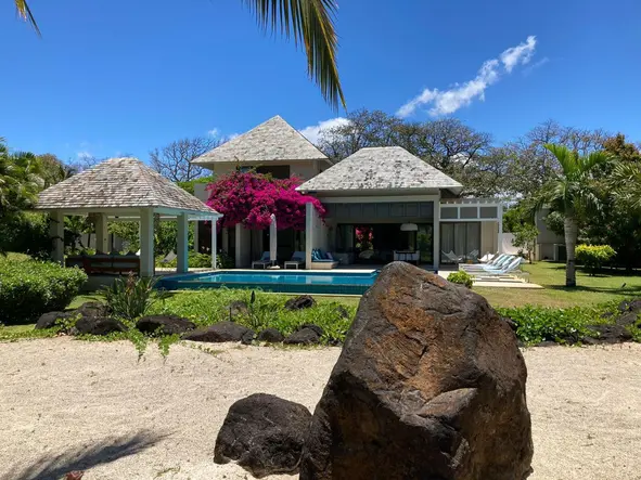 Luxurious 4 bedroom golf estate 