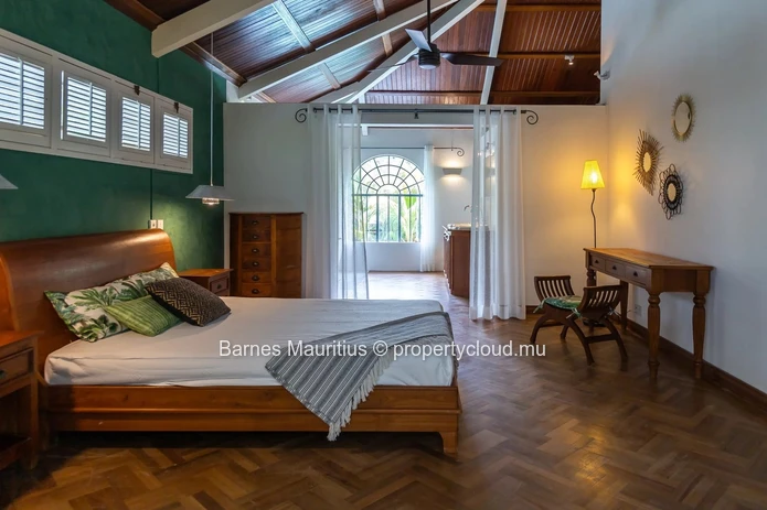 POINTE AUX CANONNIERS - Charming family home - 4 bedrooms