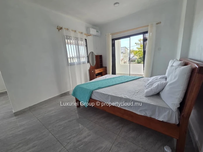 Elegant New Villa with Terraces in a Quiet Area