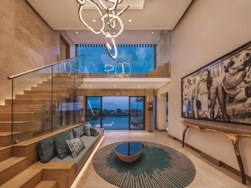 5 Bedroom Villa