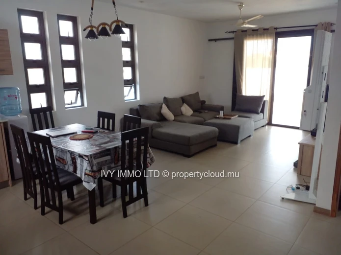 Villa à vendre située à #grandbaie  | Belle piscine0 MUR .