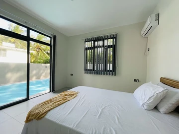 4 Bedroom Villa