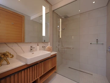 3 Bedroom Apartment