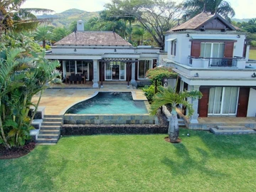 3 Bedroom Villa For Sale in Villa Valriche