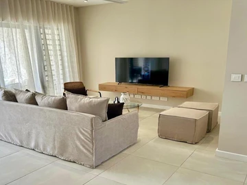 4 Bedroom Townhouse, Duplex