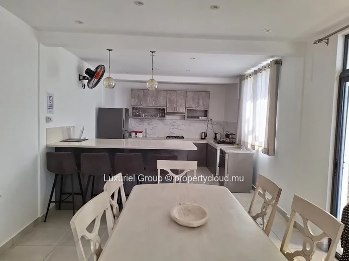 Villa With Pool For Rent – Pointe Aux Canonniers