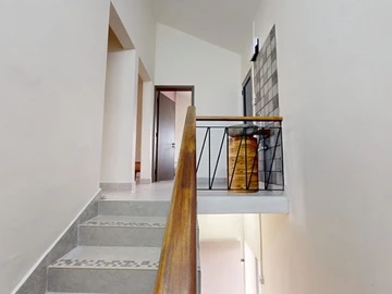 8 Bedroom House