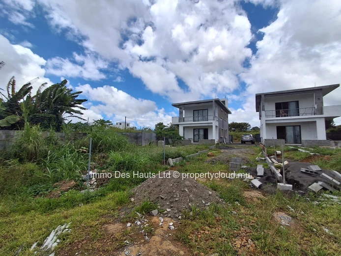 Nouveau projet résidentiel de 4 studios à vendre à New Grove