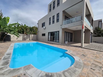 4 Bedroom Villa