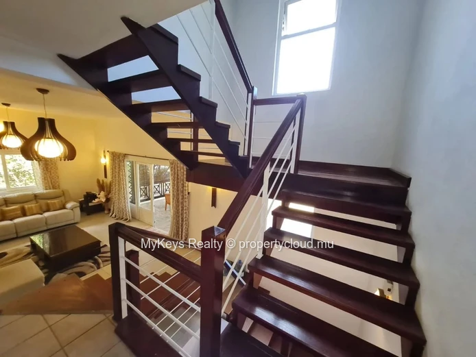 Villa Meublée – Piscine Privée – 4 Chambres En Suite – Grand Jardin
