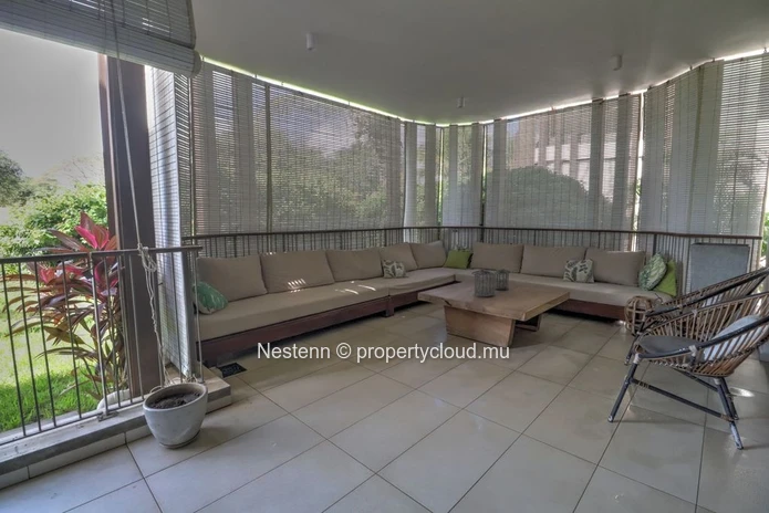 An exceptional 2-bed apartment in a golf estate 