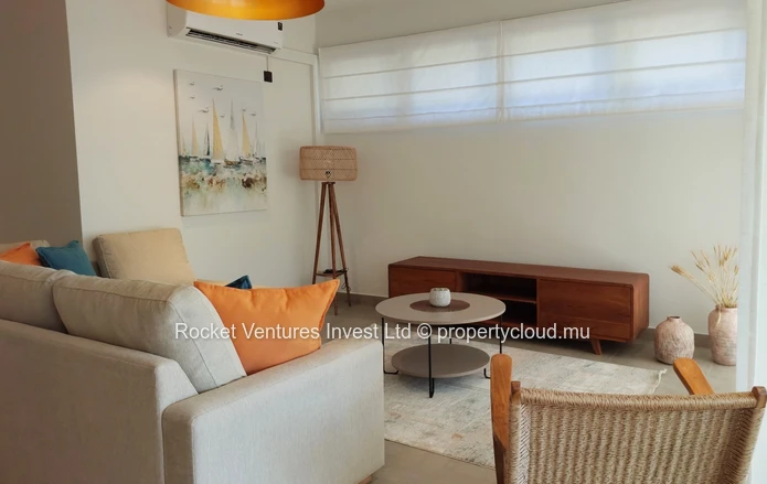 Appartement Moderne de 3 Chambres avec Jacuzzi & Terrasse