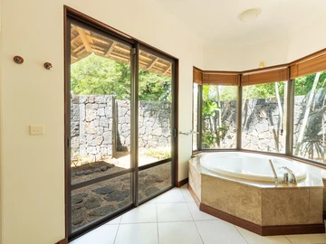 5 Bedroom Villa