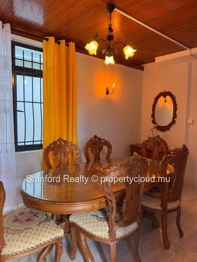 House for Rent - 2 Bedrooms, 1st Floor, Flic en Flac, West