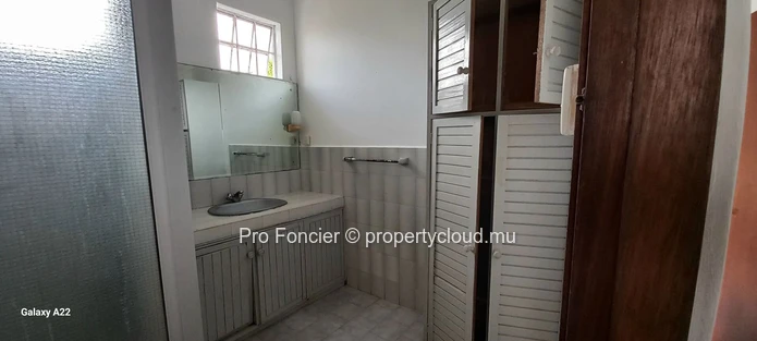 Maison à vendre à Roches-Brunes - Grande maison familiale idéale pour deux familles