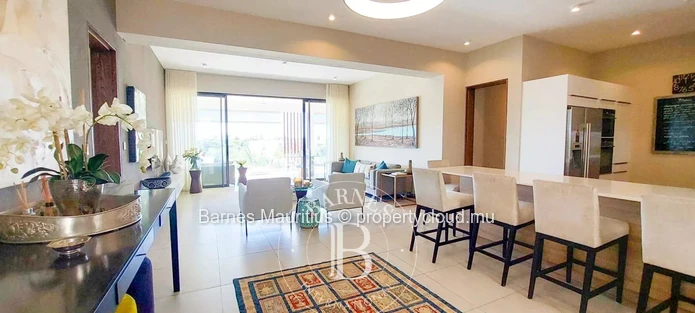 POINTE AUX CANONNIERS - High-end Apartment with Deck & Pool- 3 bedrooms