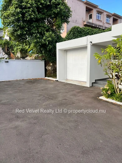 Maison de 4 chambres à vendre - Curepipe (Prix réduit)