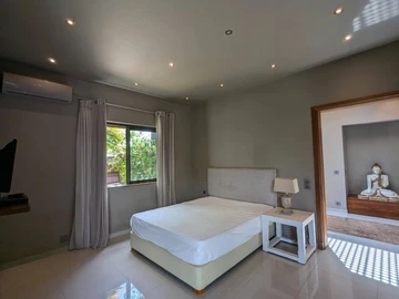 5 Bedroom Villa
