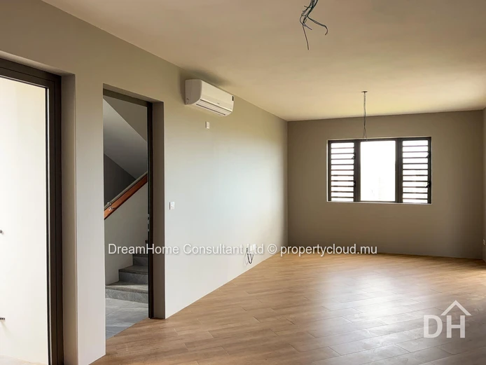 Penthouse with Rooftop – Creek 4 Residence
