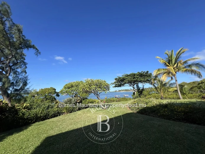 ANAHITA - Appartement en rez-de-chaussée avec vue sur la mer