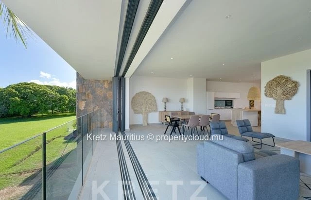 Brand-New Luxury Apartment – 3 En-Suite Bedrooms