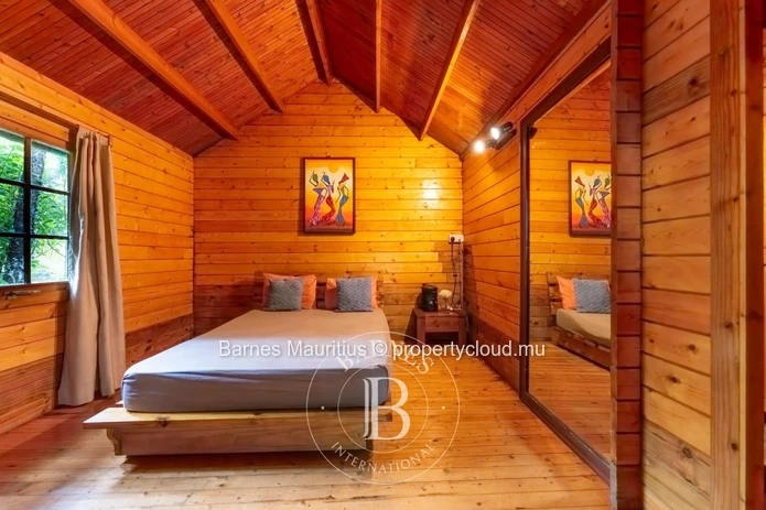 MARE LONGUE - Charmants chalets en bois nichés au cœur de la nature - 4220m²