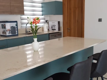 Stunning Penthouse 360' D  Mount Seaview