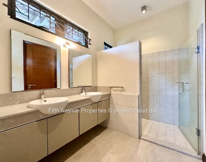 Pointe aux Canonniers - Pieds dans l'eau. Villa de 3 chambres